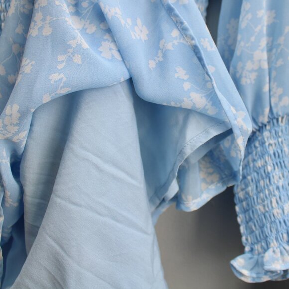 Q+A Los Angeles Blue White Smocked V-Neck Long Sleeve Mini Party Dress Medium - Picture 5 of 6